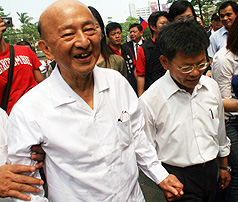 林淵源否認當楊秋興總部主委  今又同台