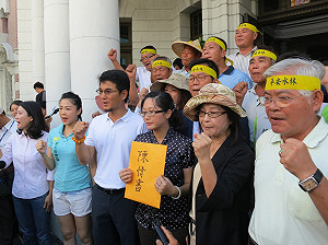 爭取治水預算  蘇治芬、劉建國零互動
