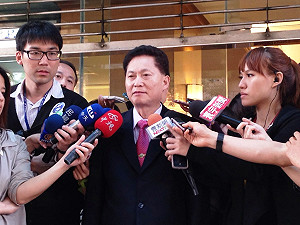 下午未現身立院  郭台銘：等學生準備好