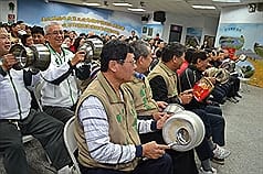 十萬人火大上街 下午一路嗆馬