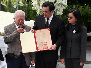 同出席228 馬向柯P喊話：以對話取代對立