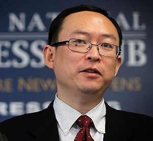 余杰：就該理直氣壯地說「逢中必反」