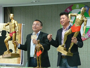 尋找DPP18銅人  民進黨首次開放實習