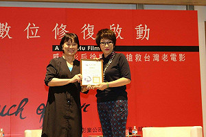 談佔中  龍應台：請習近平展現文明力量