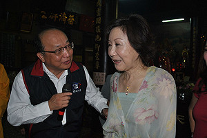 別再消費夫人牌  饒了邵曉鈴吧！