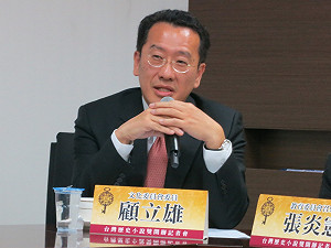 顧立雄；民調無須讓分 輸柯1%就讓他