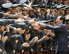 敏感時刻 馬勉軍校畢業生不貪財　