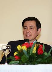 總統府遭撞  馬：檢討民眾為什麼不滿