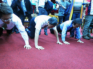 參選黨主席  蔡同榮主張特赦扁