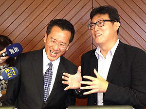 柯P備30支市政廣告  姚文智：有用1支就夠