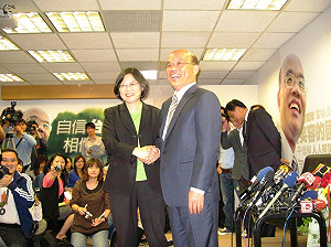 蔡蘇會  蘇7度問工作  小英：不便電視前講