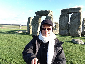 謝長廷玩起自拍神器  還懂得啥是GG