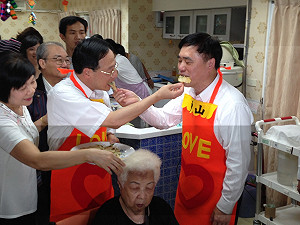 江揆：3年投入100億 推「一鄉鎮一日照」