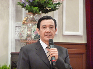 馬英九：兼任黨主席比不兼好