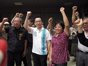 陳致中: 參選可成民進黨防火牆