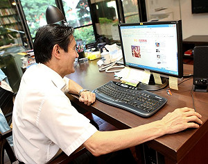 馬辦推打卡機當機  連馬英九都被「卡」