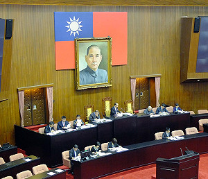 過完1年  立院三讀2014國營事業總預算