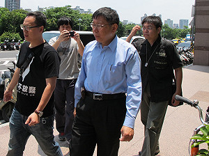 民進黨不給競選經費？ 柯文哲：小額募款