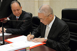 吳下陳上  吳敦義勉閣員「幫冲哥忙」