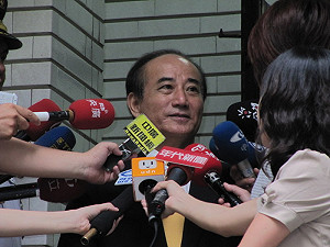 談話會各自表述  立院24日開議