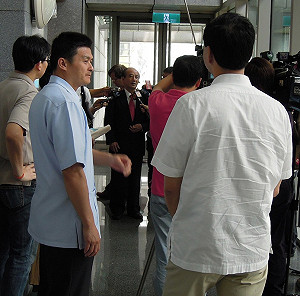 九龍壁揭幔聯想 吳敦義、王金平：想太多