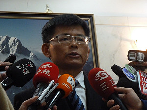 披藍袍再戰  楊秋興：我沒有對不起鄉親