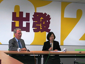 薄瑞光會小英：並非來傳話  美選舉保持中立