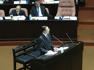 房屋「贈與」案被重提  江宜樺一時詞窮