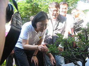 楓港女兒蔡英文：跟大家守護家園 守住主權