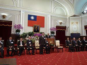 府補提名11監委  具軍事背景葛光越入列