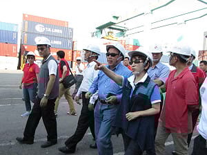 嘆高雄港沒落 洪：少年人不願吃苦 企業缺工