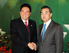 王毅：盼明年江陳7會簽投保協議