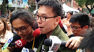 林飛帆赴凱道 民眾熱烈歡呼「飛帆加油」