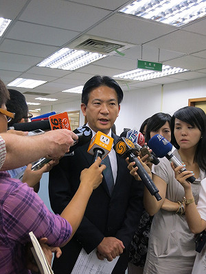 綠：下屆縣市長提名協調不成 民調決定