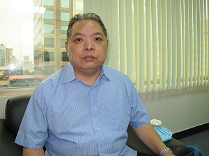 黃承國：被管訓過  現在連路邊抽煙都不敢