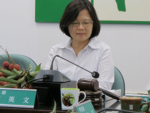 跟大師有緣  蔡英文幕僚送尤達杯