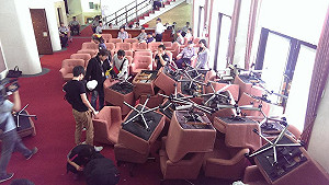 318空間團：議場麥壞10支  全換不用6萬