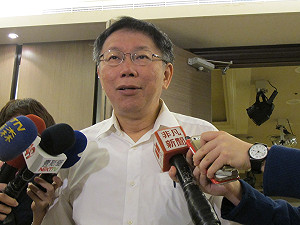 柯文哲：丁或連出線 打法不同 但都是苦戰