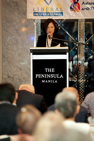 向中喊話  蔡英文：多交流避免誤判