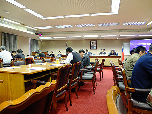 搶排陸委會報告  藍綠爭議1小時後才開會