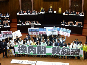 拼經濟  陳冲力搏「懸空」72小時