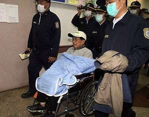 扁保外就醫 法務部：矯正署同意即可