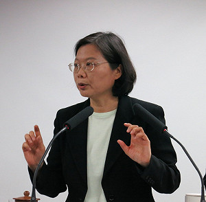 小英推國是會議  籲馬別權謀看待