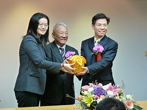 缷任官職  王昱婷：只想簡單過生活