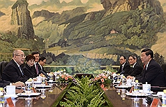 吳拋一中架構  王郁琦：一中是中華民國