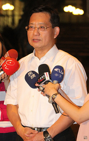 擋《食管法》列議程？  吳育昇將告田秋堇