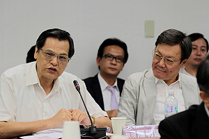 陳明通：經7次修憲 已經是「憲法一台」