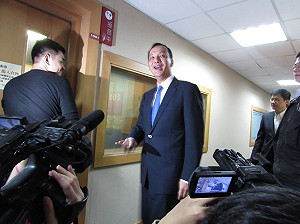 朱立倫選戰起跑 最新民調輸蔡英文17%