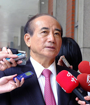 接黨主席呼聲高  玊金平不願回應