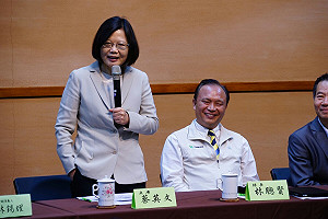 蔡英文：若執政 將傾全力改善宜花東交通